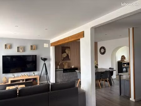 maison néo-bretonne rénovée – 153 m² – 5 chambres – lanmodez