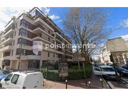 bureaux 111 m²