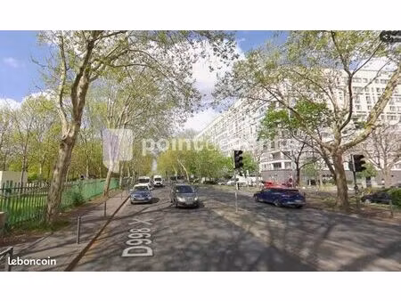 local industriel 1 880 m²