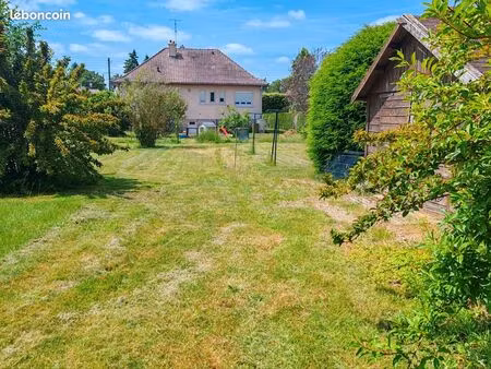 maison 3 chambres avec sous-sol total et grand terrain