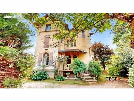 demeure 8 pièces 186 m²