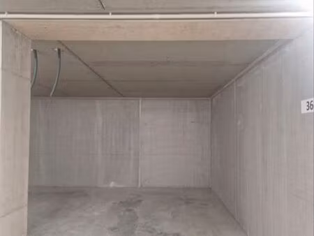 garage dans résidence sécurisée pontarlier/doubs