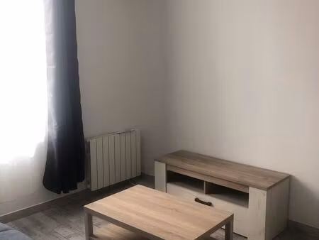 loue studio meublé