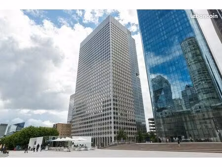 bureau privé à louer pour 1 personne à la défense  tour ariane puteaux