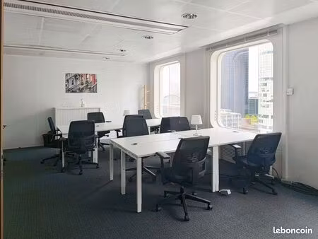 bureau privé à louer pour 5 personnes à la défense  tour ariane puteaux