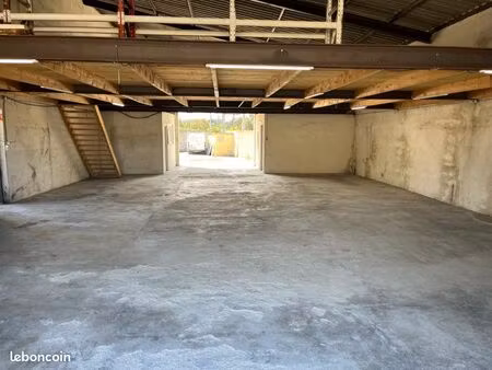 hangar local entrepôt 220 m2