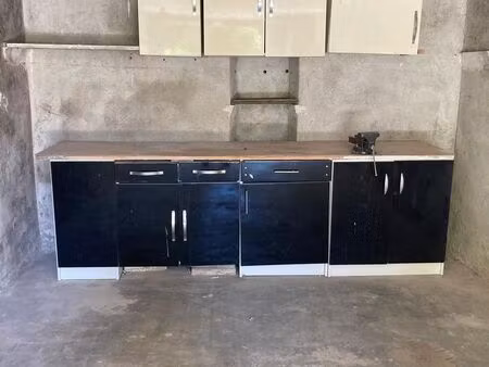 location grand garage 90 m²