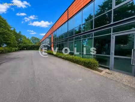 local d'activité 1 095 m²