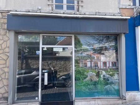 local commercial villiers