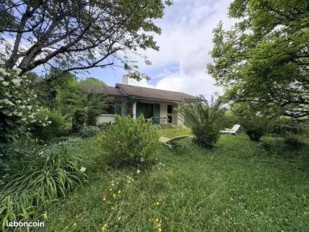 villa 4 pièces 80 m²