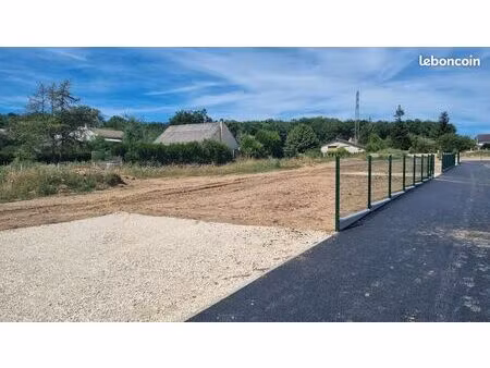 terrain à bâtir 647m² à 2 mn de courville sur eure