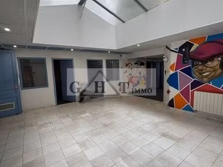 bureau 160 m²