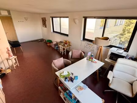 cabinet professionnel à louer – école-valentin