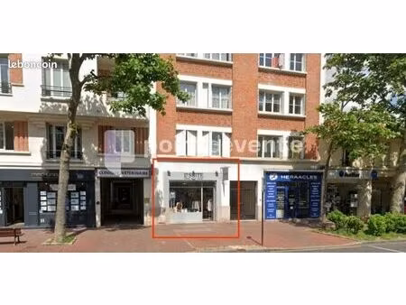 local commercial 24 m²