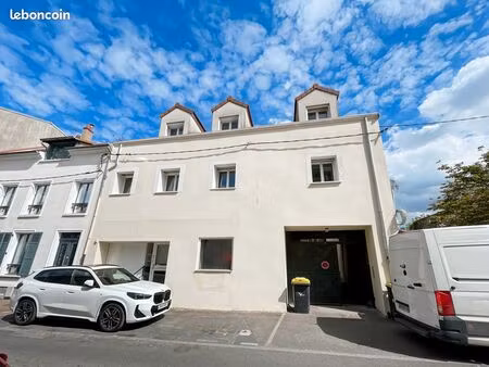 general de gaulle / local professionnel de 170 m2 sur 2 niveaux