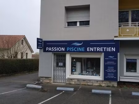 local commercial à vendre emplacement n°1