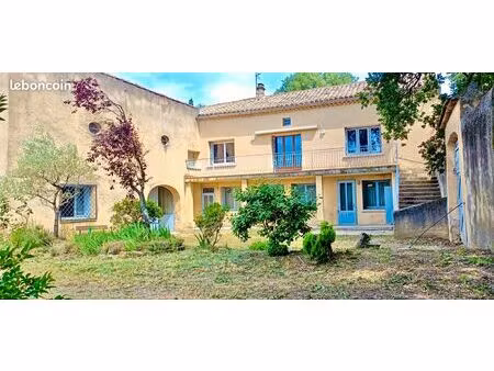 authentique domaine provençal sur 1 4 hectare – la baume-de-transit - france
