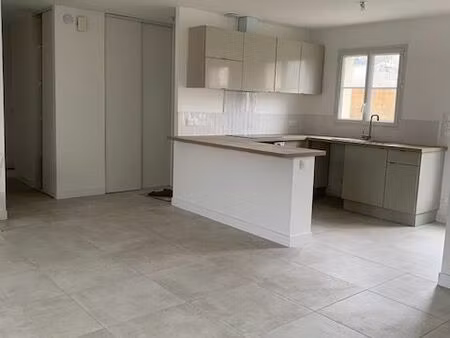 maison plain pied terrasse jardin garage andillly proche la rochelle