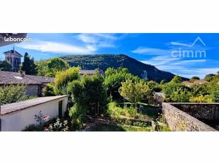 maison de village 120 m² combovin