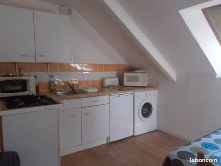 studio meublé pour étudiant. 2km5 de kernilien et 4km5 de l uco guingamp