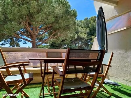 studio rénové + parking + cave – accès direct plage