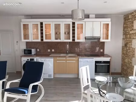 rare - appartement traversant type t3 à montendre centre avec vue dégagée + pompe à chaleu