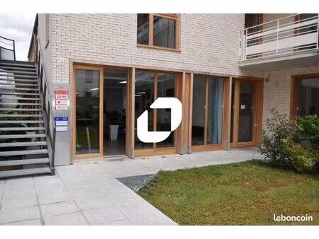 bureau 89 m²