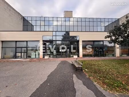 bureaux 70 m²