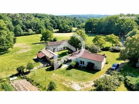 propriété 5 pièces 136 m²