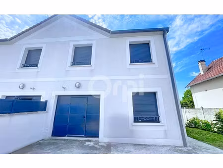 location maison  m² t-4 à melun  1 325 €