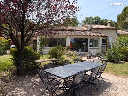 rare à saint-paul-trois-châteaux – grande maison de plain-pied  5 chambres sur 2400 m²