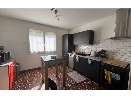 location maison  155.66 m² t-5 à saint-yrieix-la-perche  730 €