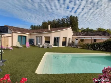 maison 7 pièces 250m2 4500 m2 de terrain à grignols (24)