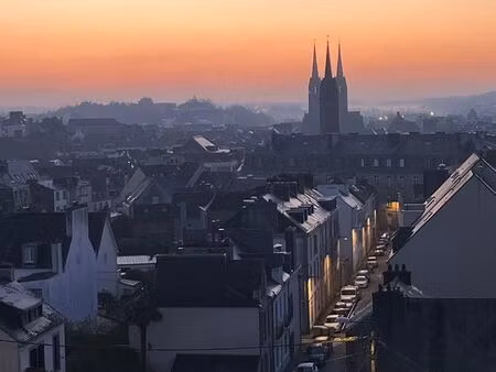 ❤️ nid d'aigle en hypercentre – vue exceptionnelle sur la cathédrale et les toits de quimp