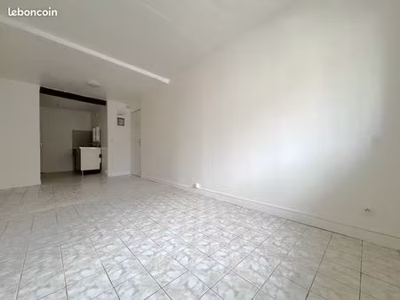 studio 1 pièce 25 m²