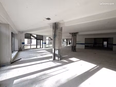 local commercial 84 m²