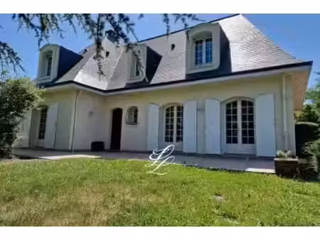 vente - maison 6 pièces 147 m