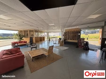 local commercial 250 m²