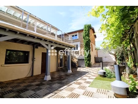 maison 10 pièces - 206 m²