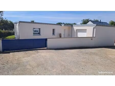 maison à louer à plestin-les-grèves
