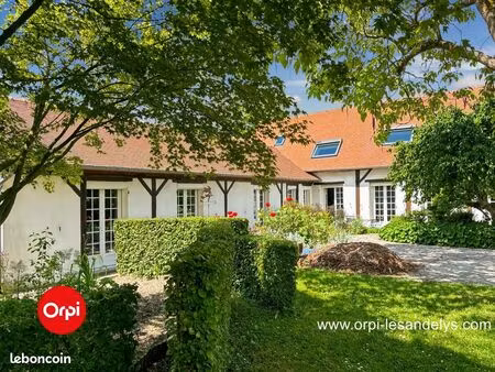 maison 8 pièces 180 m²