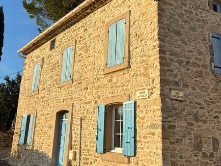 charmante maison en pierres en excellent état avec vue imprenable