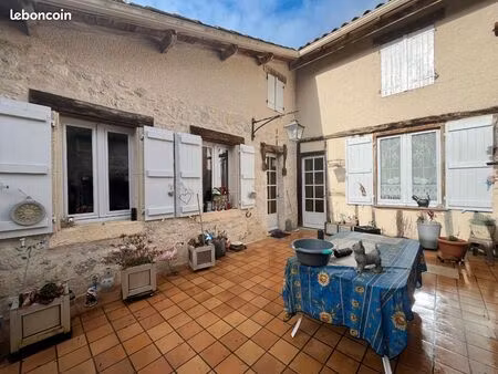 maison de village fources 32250
