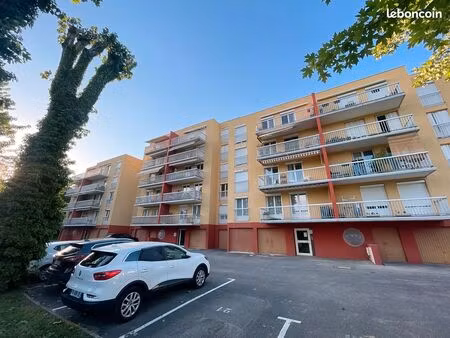t3 meublé 82m² — quartier tourtellière - vue parc - balcon - parking
