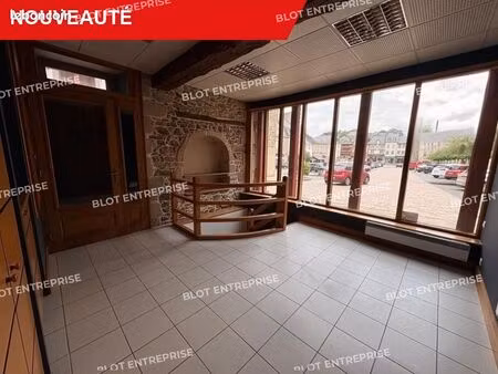 bureau 70 m²