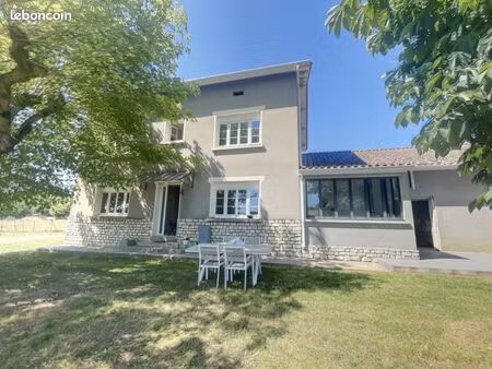 maison 7 pièces 210 m²
