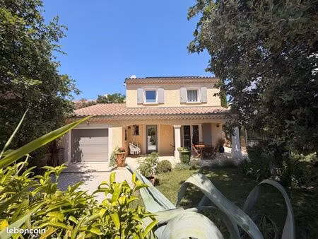 saint-paul-trois-châteaux - maison 123 m2  3 chambres  jacuzzi et terrain arboré d’environ