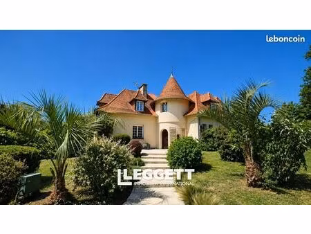 maison 9 pièces 175 m²