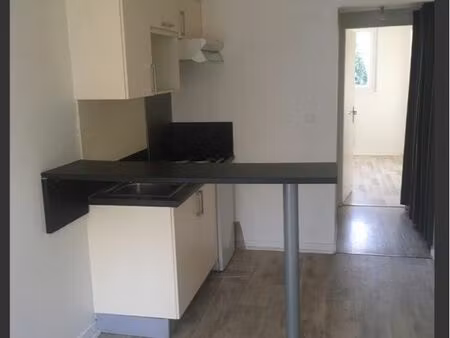 particulier loue appartement t2 non meublé avec jardin à aytré sans frais d'agence