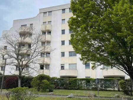 appartement t4 familial à deux pas des écoles et commodités
